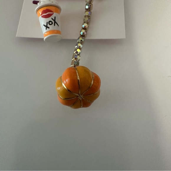 Betsey Johnson Pumpkin Spice Coffee & Pumpkin Mismatch Drop Earrings NWT - Picture 7 of 8